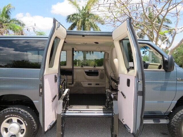 2013 Ford E-Series E-150 XLT