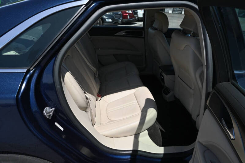 2017 Lincoln MKZ Select