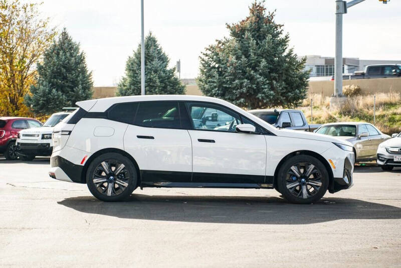 2025 BMW iX xDrive50