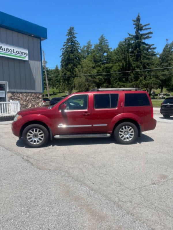 2008 Nissan Pathfinder LE V8