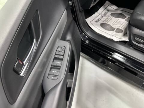 2025 Toyota Prius XLE