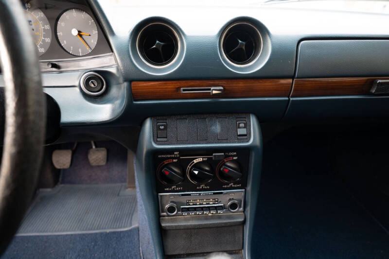1978 Mercedes-Benz 240-Class