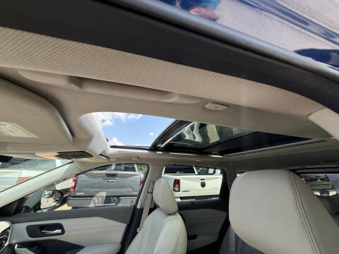 2023 Nissan Rogue SL