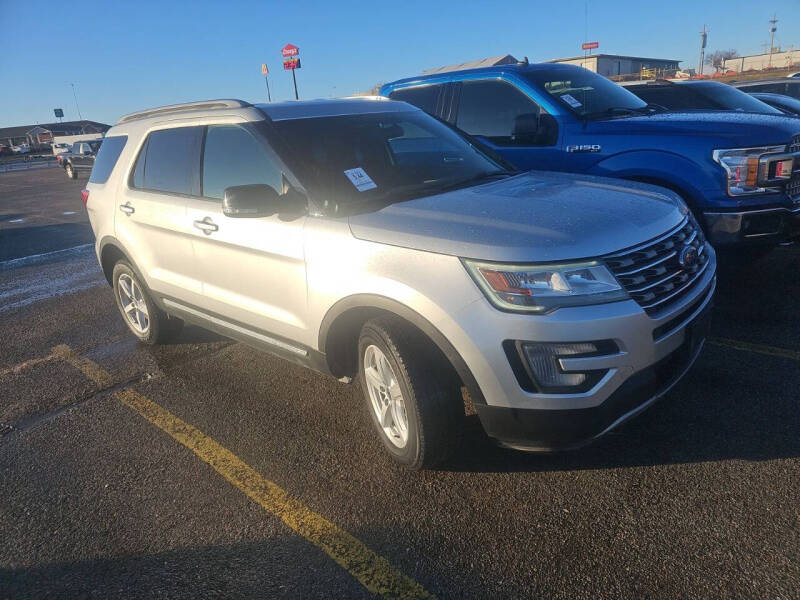 2017 Ford Explorer XLT's photo
