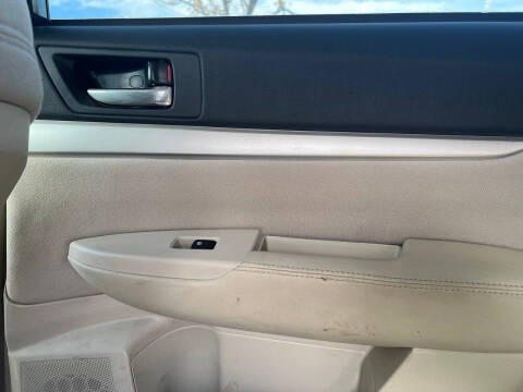 2013 Subaru Outback 2.5i Premium