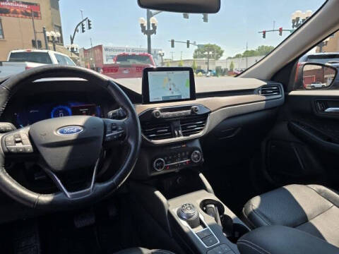 2020 Ford Escape Hybrid Titanium
