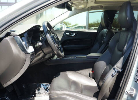 2018 Volvo XC60 T5 Momentum