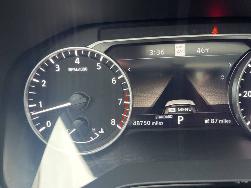 2023 Nissan Pathfinder SL