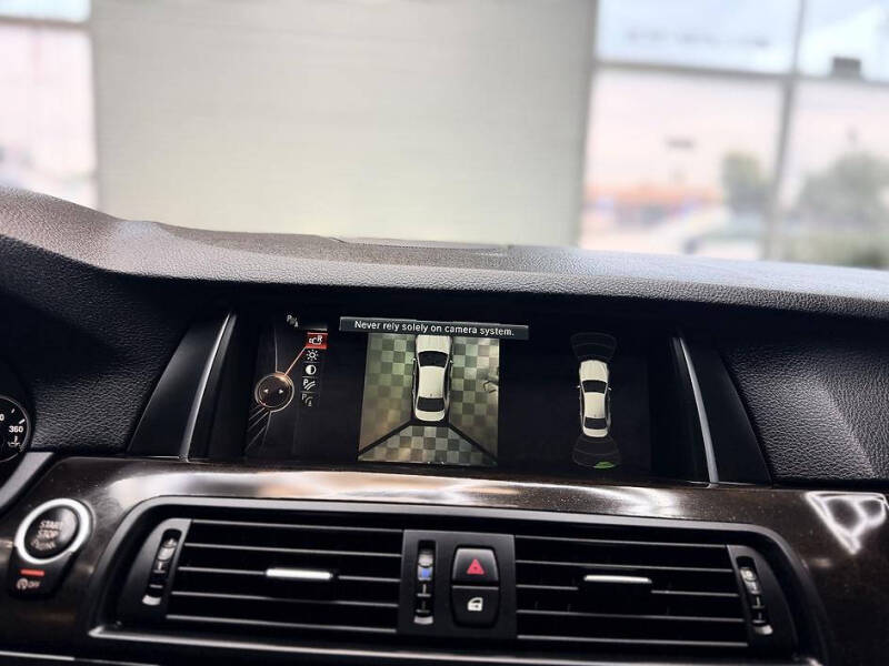 2016 BMW 5 Series 528i