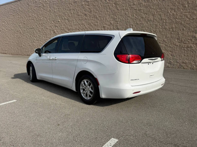 2017 Chrysler Pacifica Touring