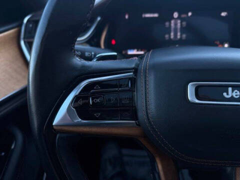 2023 Jeep Grand Cherokee Summit