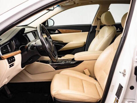 2019 Kia Cadenza Technology