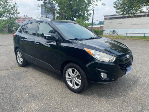 2013 Hyundai Tucson for sale at Das Auto LLC in Hartford CT