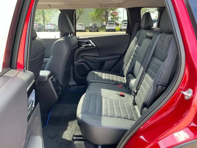 2025 Mitsubishi Outlander PHEV SE