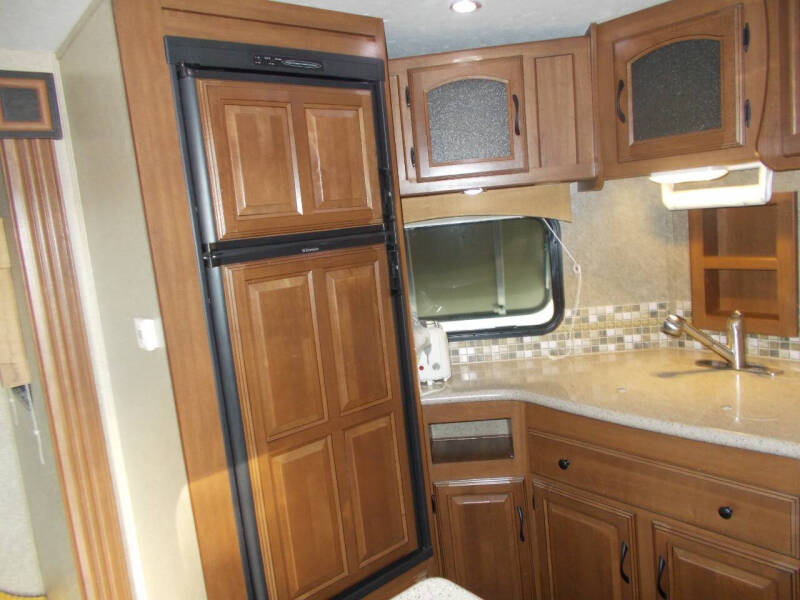 2014 Coachmen RV Liberty Edition