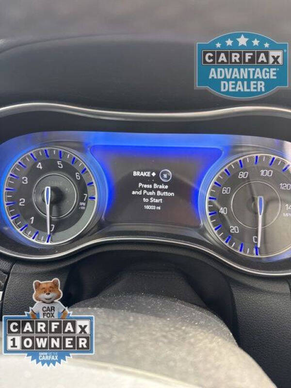 2023 Chrysler 300 Touring