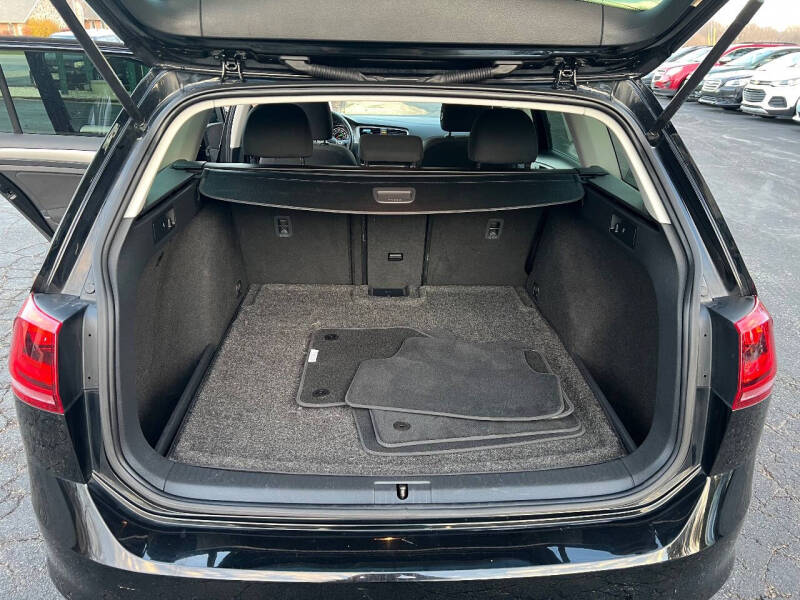 2016 Volkswagen Golf SportWagen TSI S