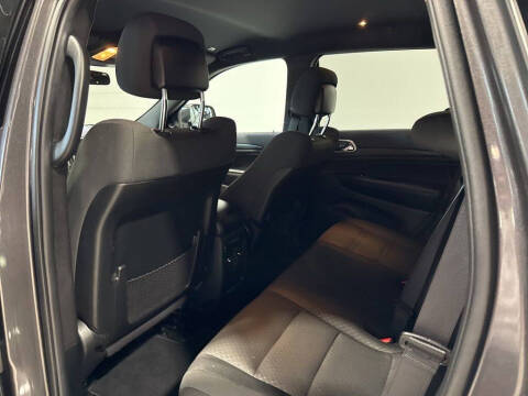 2019 Jeep Grand Cherokee Laredo E