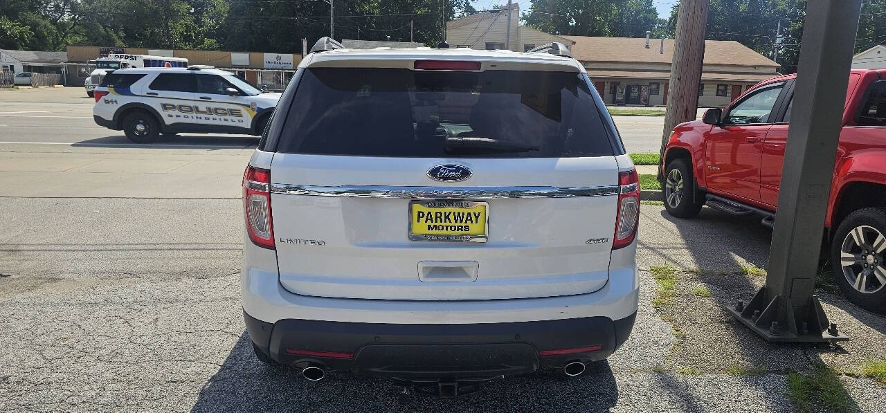 View vehicle photo 6