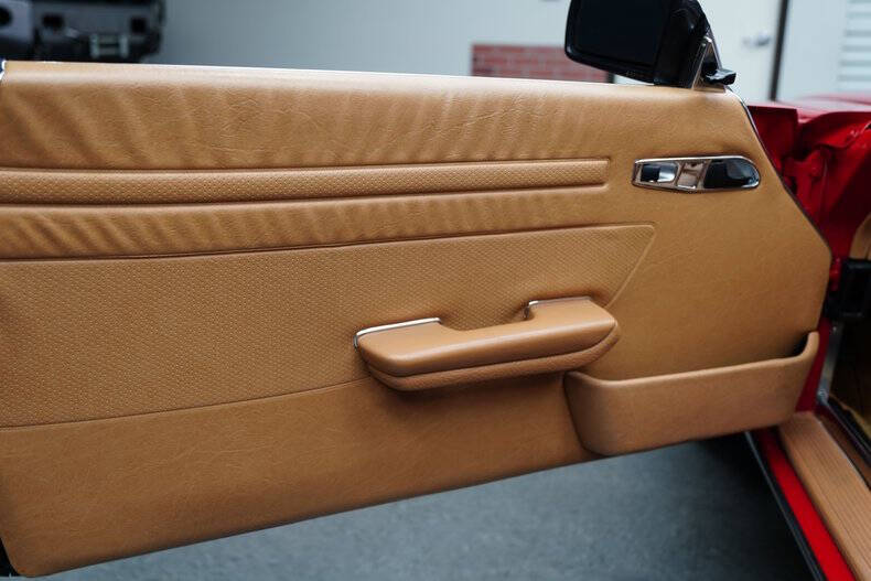 1986 Mercedes-Benz 560-Class 560 SL