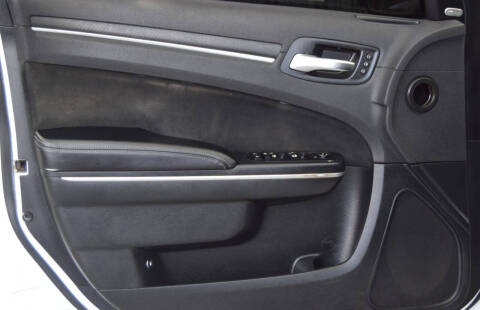 2013 Chrysler 300 SRT8