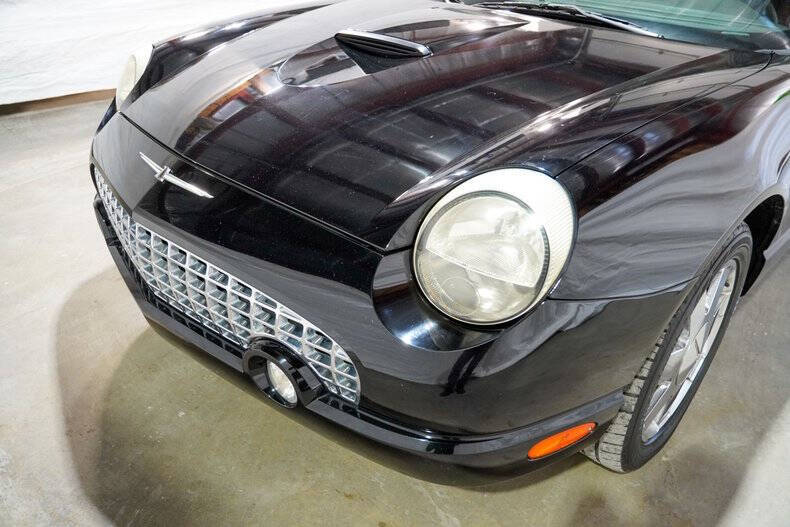 2002 Ford Thunderbird Deluxe