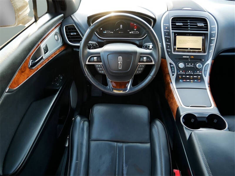 2019 Lincoln Nautilus Reserve