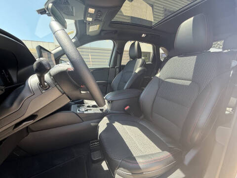 2026 Ford Escape ST-Line Select
