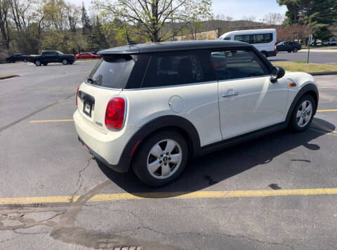 2017 MINI Hardtop 2 Door Cooper
