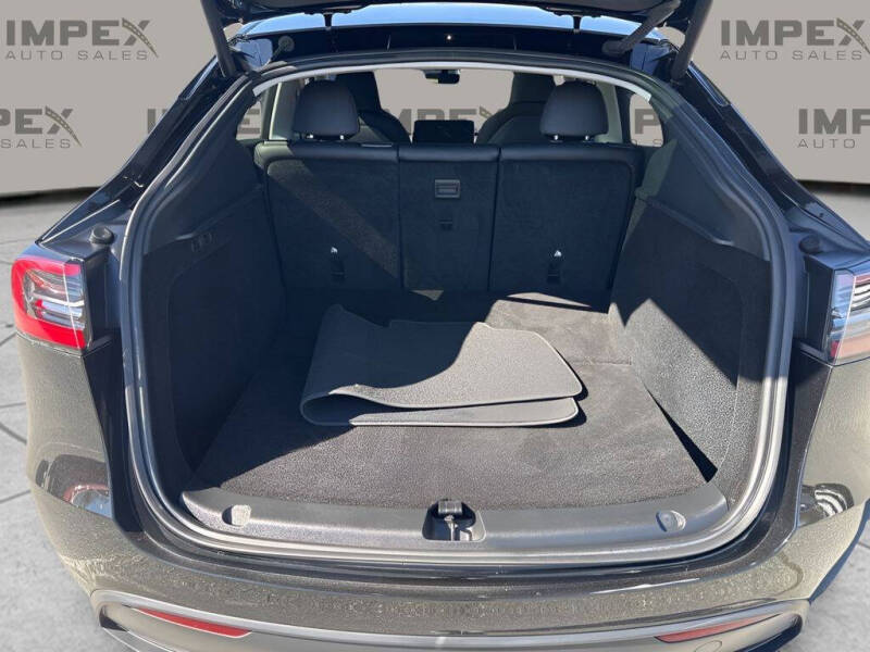 2025 Tesla Model Y Long Range
