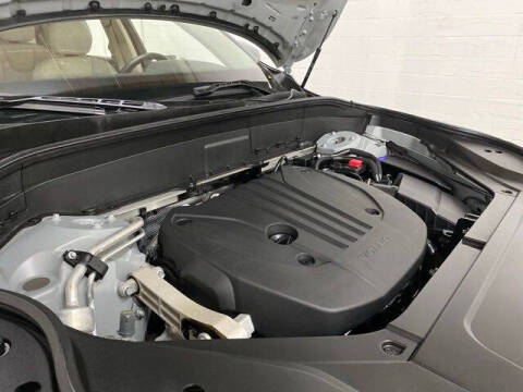 2025 Volvo XC90 B5 Core Bright Theme