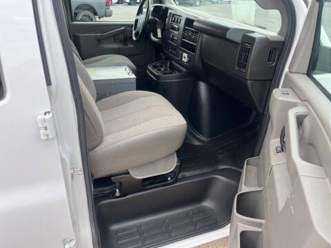 2023 GMC Savana 2500