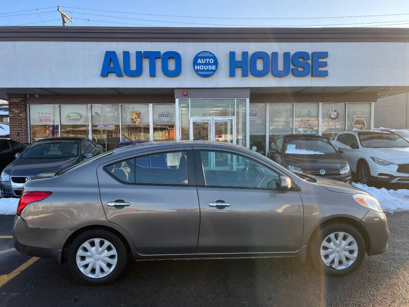 2012 Nissan Versa 1.6 SV