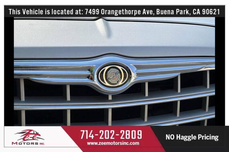 2005 Chrysler 300 SRT-8