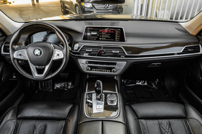 2021 BMW 7 Series 750i xDrive