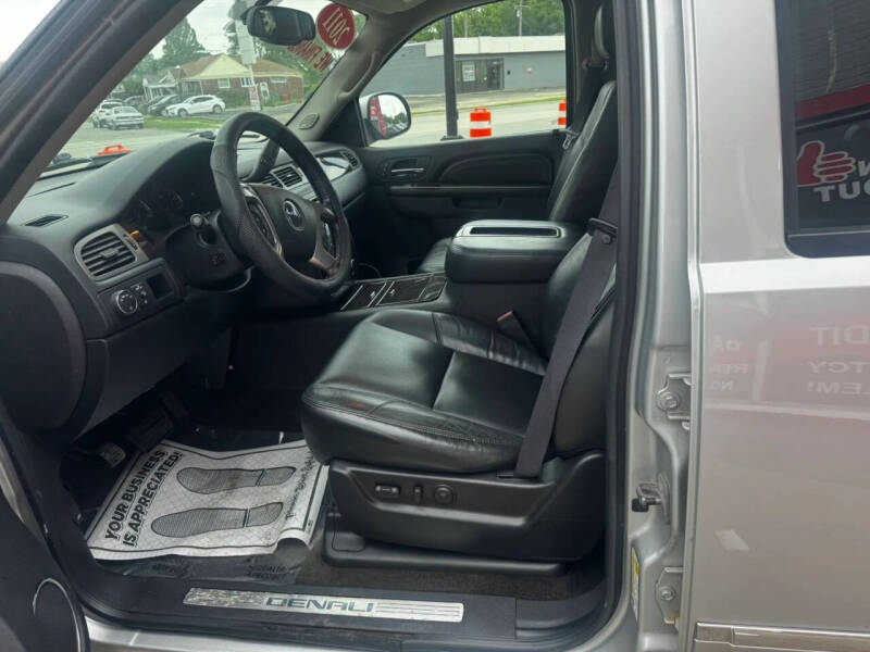 2011 GMC Yukon Denali