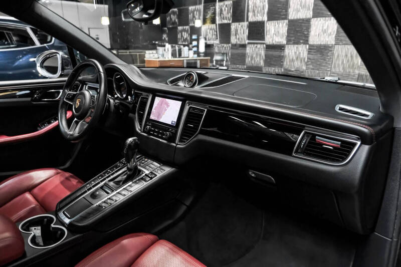 2017 Porsche Macan S