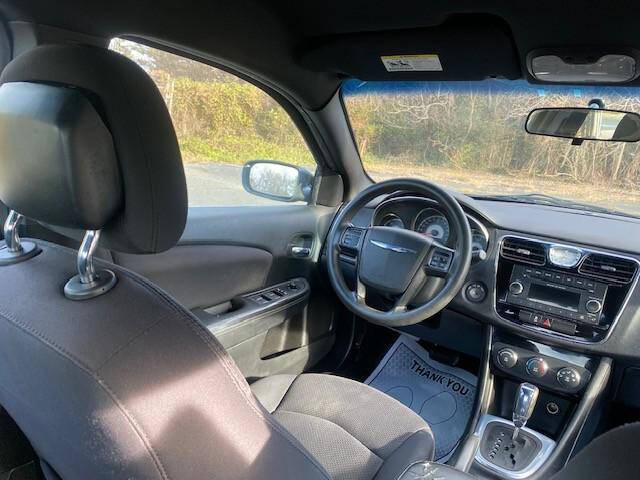 2013 Chrysler 200 LX