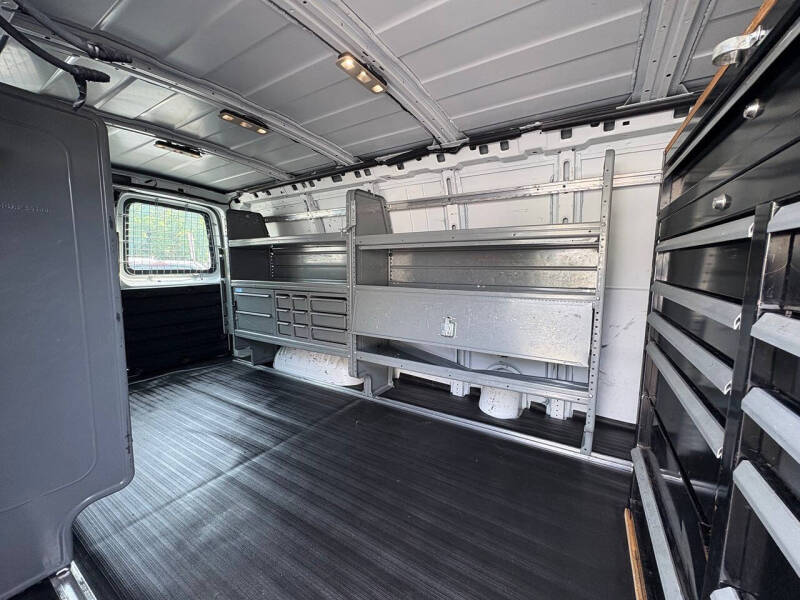 2016 GMC Savana 3500