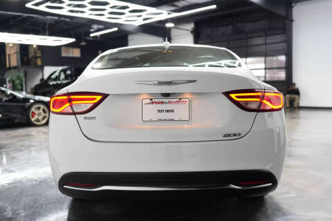 2017 Chrysler 200 Limited Platinum