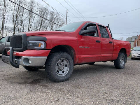 2003 Dodge Ram Pickup 1500 for sale at MEDINA WHOLESALE LLC in Wadsworth OH