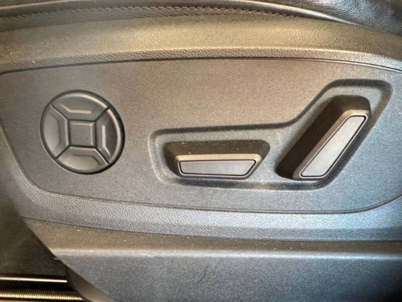 2021 Audi e-tron quattro Premium