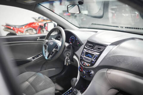 2015 Hyundai Accent GLS