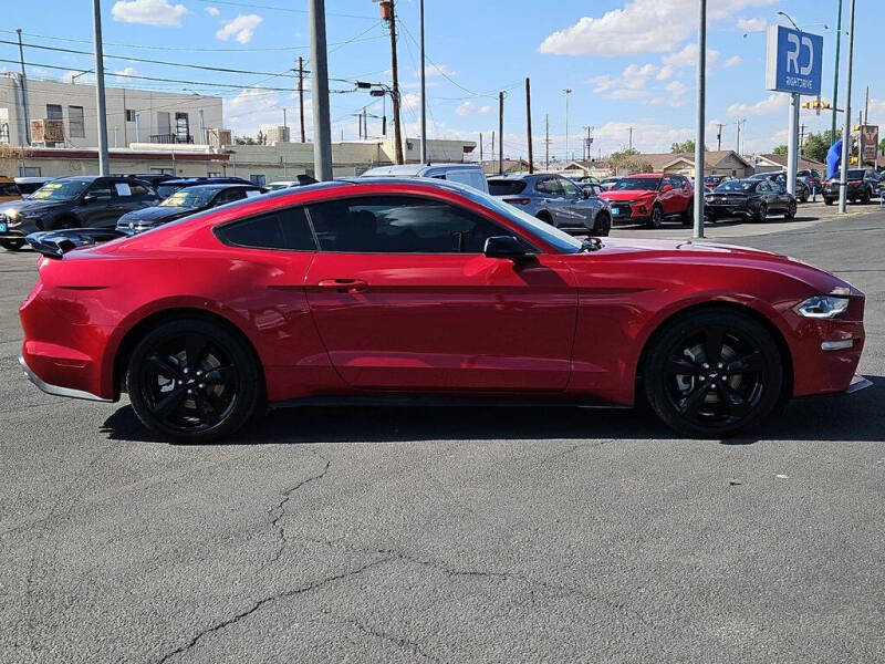 2022 Ford Mustang EcoBoost