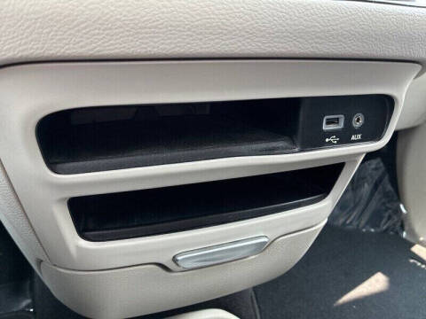 2017 Chrysler Pacifica Hybrid Premium