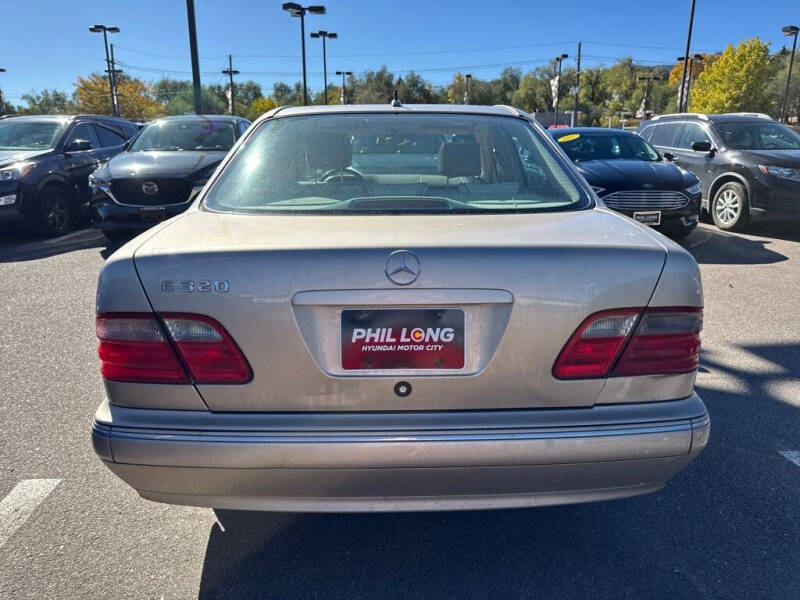 2001 Mercedes-Benz E-Class E 320