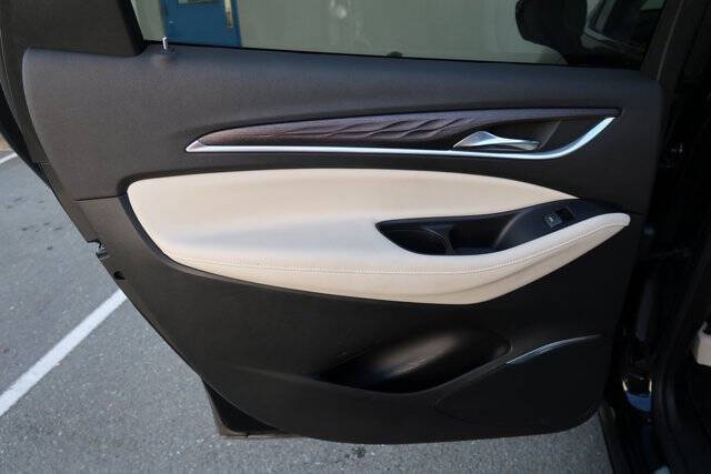 2022 Buick Enclave Avenir