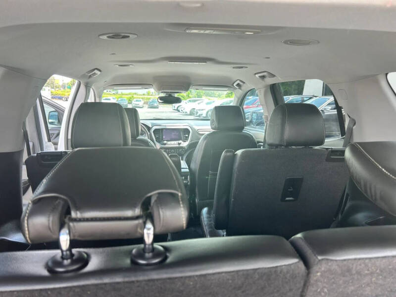 2021 GMC Acadia SLT