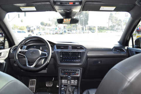 2023 Volkswagen Tiguan SE R-Line Black