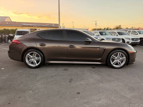 2014 Porsche Panamera 4